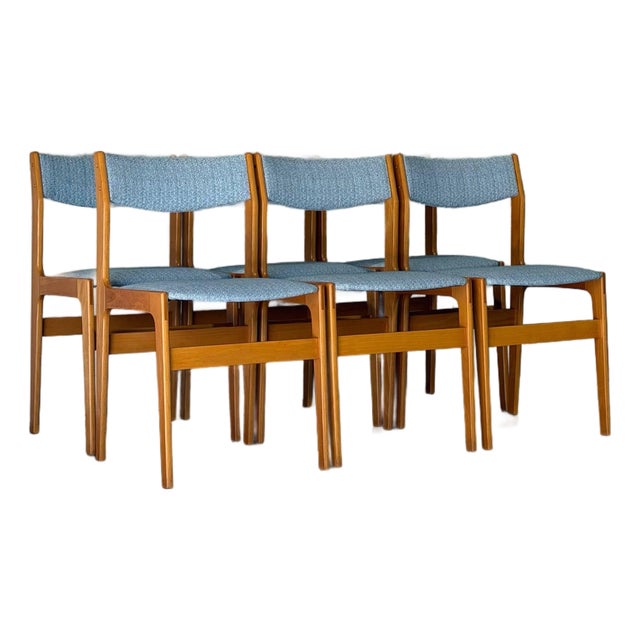 Wood Dining Chairs Set of 6 in Blue Fabric Newly Reupholstered Mid-Century Modern For Sale