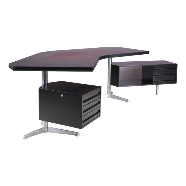 Desk by Osvaldo Borsani for Tecno, Milan, Italy, 1950s For Sale