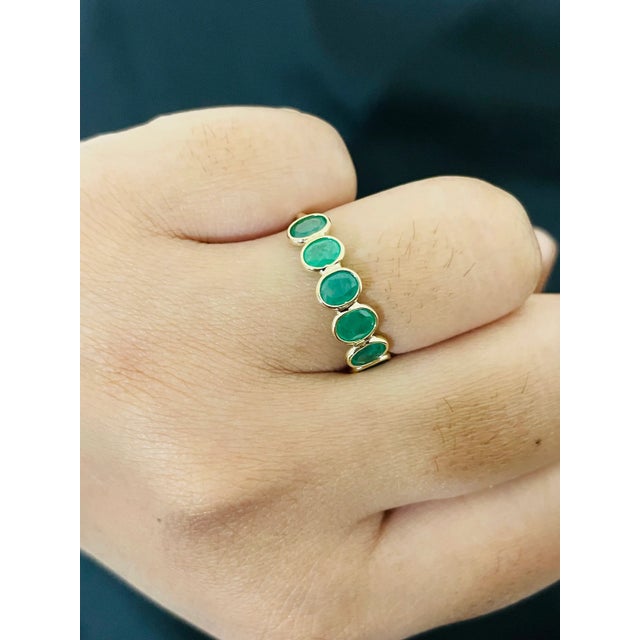 Green Emerald Half Eternity Band Size 7 For Sale - Image 8 of 9