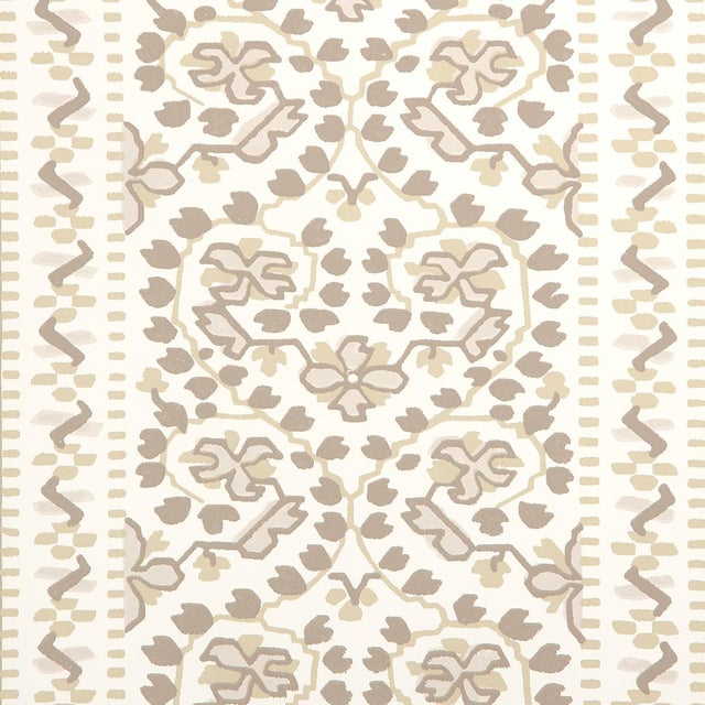 Contemporary SAMPLE - Schumacher x Mark D. Sikes Jasmine Wallpaper In Neutral For Sale - Image 3 of 4