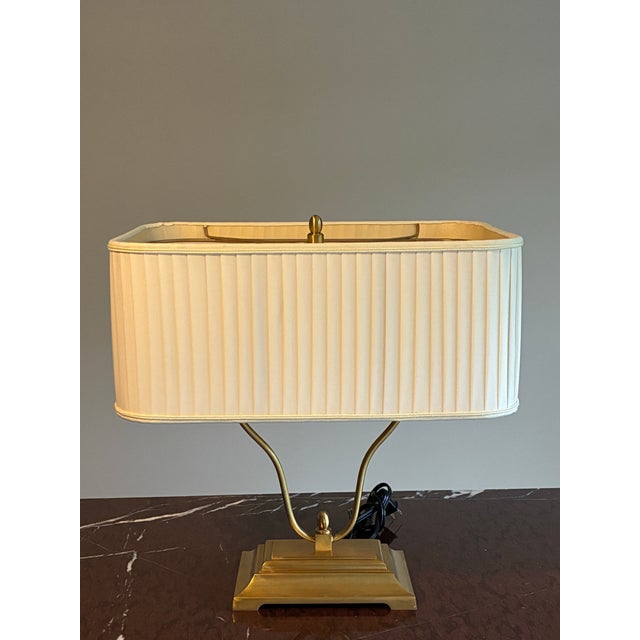Baker Furniture Company Late 20th Century Attributed Baker Brass Italian Table Lamp With Pleated Shade – Neoclassical Hollywood Regency For Sale - Image 4 of 8