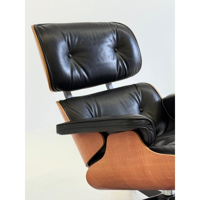 2000 - 2009 Lounge Chair by Charles and Ray Eames for Vitra, 2004 For Sale - Image 5 of 13