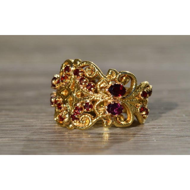 The Kingsessing: Ladies 18K Gold Cocktail Ring set with Garnets For Sale - Image 4 of 10