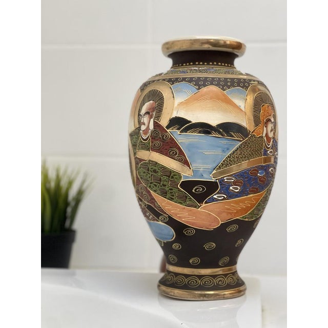 Japanese Satsuma Vases in Polychrome Painted Ceramic, 1920s, Set of 2 For Sale - Image 9 of 17