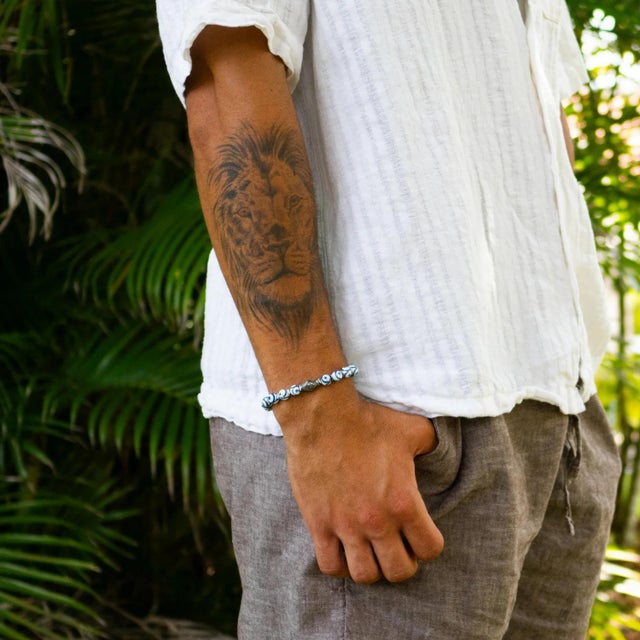 Early 21st Century Buddha Spirit Nepal Bead Bracelet For Sale - Image 5 of 8