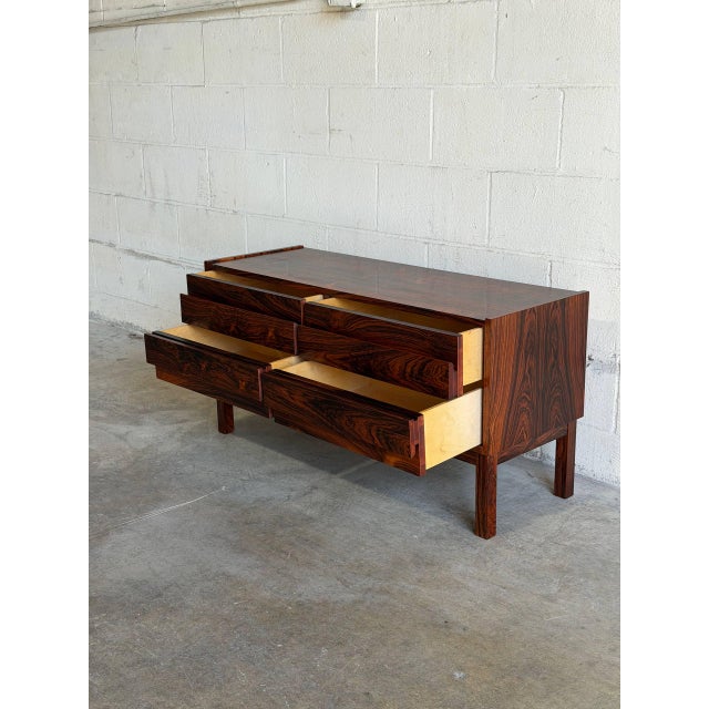 Mid-Century Modern Rosewood Dresser Chest of Drawers Low Storage Unit Ab Glas & Trä Hovmantorp Sweden 1960s For Sale - Image 3 of 10