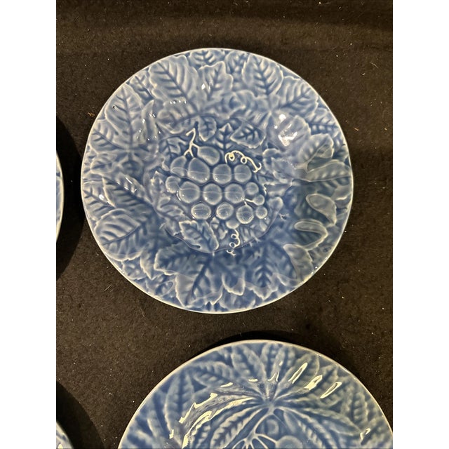 1990s Vintage Mid-Century Modern Majolica Bordallo Pinheiro Blue Fruit Salad Plates 7.75” - Set of 4 For Sale - Image 5 of 5