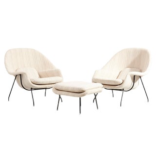 Set of Womb Chairs and Ottoman by Eero Saarinen for Knoll, Usa, 1960s For Sale