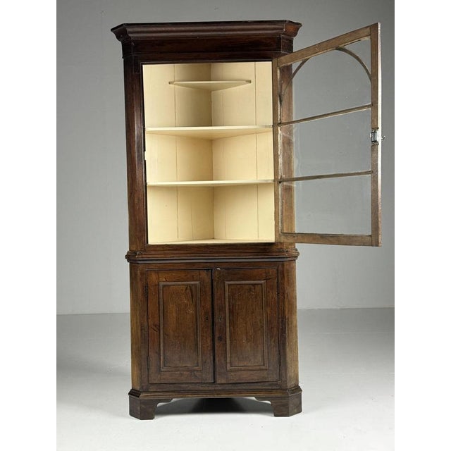 English Corner Cabinet in Oak, 1800s For Sale - Image 5 of 18