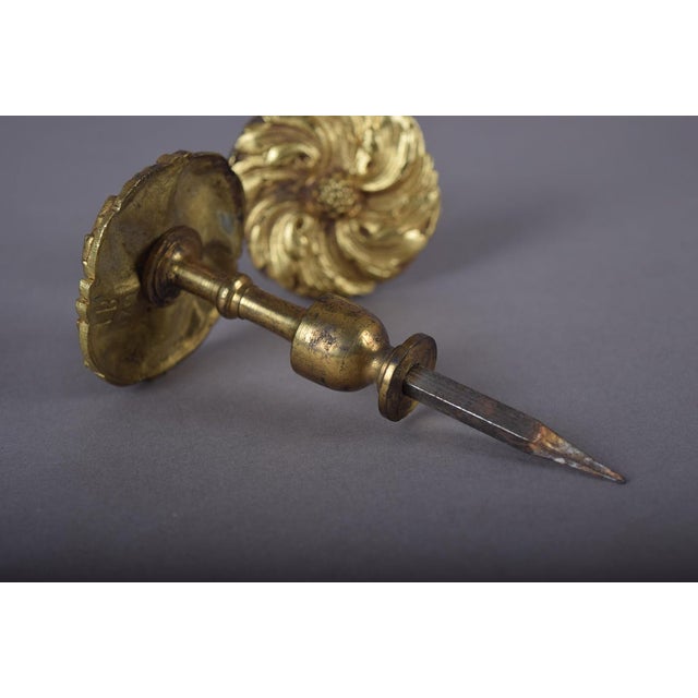 Neoclassical Gilt Bronze Curtain Tiebacks with Floral Rosette Motif, France, 19th Century, Set of 2 For Sale - Image 6 of 11