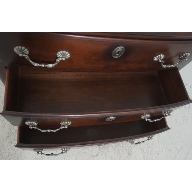 Pair Baker Milling Road French Style Commode Chests For Sale In Philadelphia - Image 6 of 18