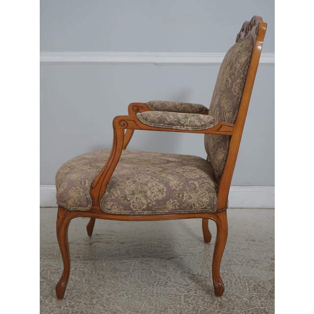 French Pair of French Louis XV Style Open Armchairs Fauteuils For Sale - Image 3 of 18