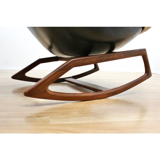Pair of 1960s Gemini Rocking Pod Chairs by Walter S. Chenery for Lurashell For Sale - Image 10 of 12