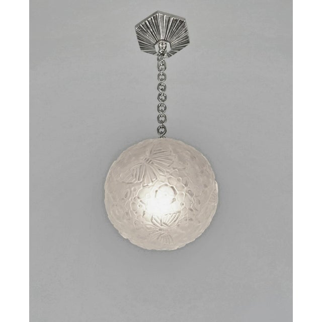 1930s French Art Deco Pendant Light 1930s by Hettier & Vincent For Sale - Image 5 of 9
