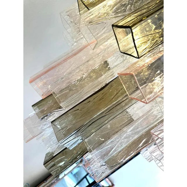 Pink and Fumè Squared Bark Murano Glass Chandelier by Simoeng For Sale - Image 6 of 7