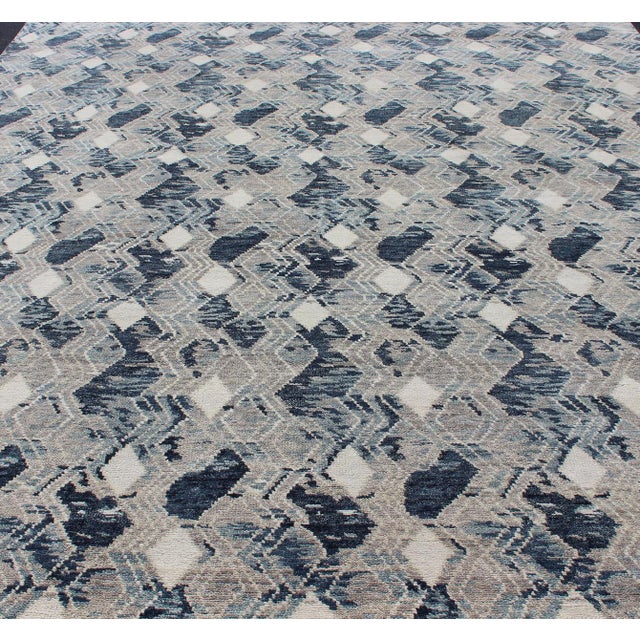 Tribal Oversized Modern Diamond Designed Indian Area Rug in Blue, Gray, and White 12'1 X 14'11 For Sale - Image 3 of 14