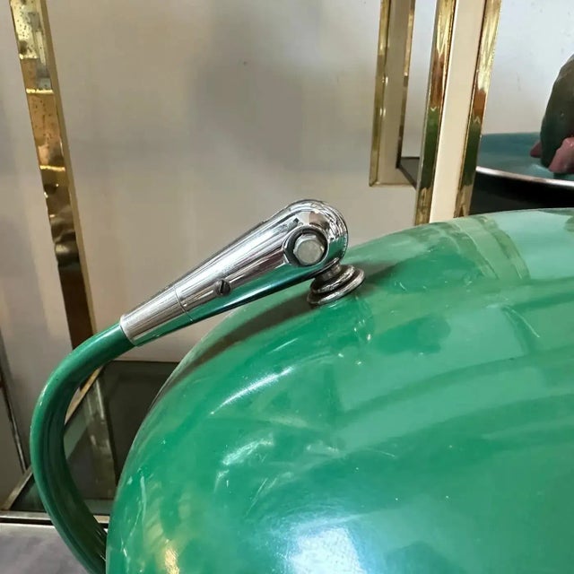 1960s 1960s Stilnovo Style Mid-Century Modern Green Painted Metal Italian Table Lamp For Sale - Image 5 of 12