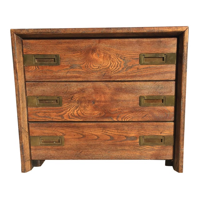 20th Century Rustic White Fine Furniture Kiln Dried Oak Nightstand