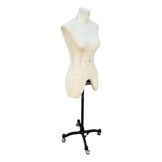 Adult Female White Linen Dress Form Mannequin on Iron Base W/ Wheels Size 8 For Sale