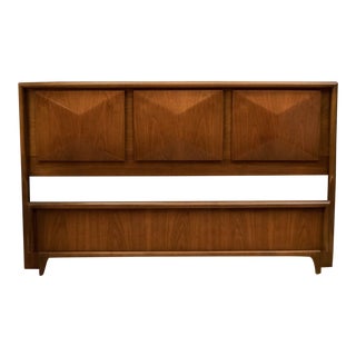 Mid Century Modern United Queen Headboard and Footboard - 2 Pieces For Sale