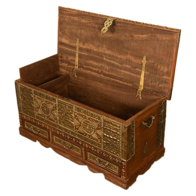 Antique 19thC Zanzibar Omani Teak & Brass Stud & Copper Clad Dowry Chest 1890 For Sale - Image 11 of 18