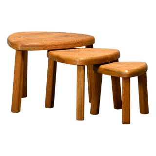 French Sculptural Nesting Side Tables in Oak, 1970s, Set of 3 For Sale