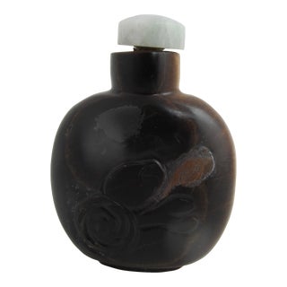 Vintage Chinese Carved Tiger Eye Jade Stopper Snuff Bottle For Sale