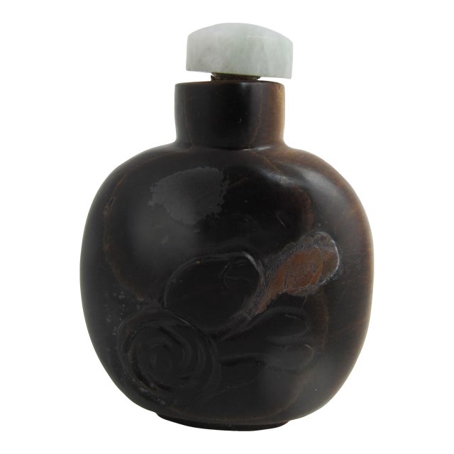 Vintage Chinese Carved Tiger Eye Jade Stopper Snuff Bottle For Sale