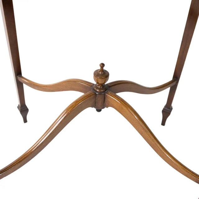 Wood Figured Mahogany and Satinwood-Inlaid Oval Occasional Table, English, Ca. 1890 For Sale - Image 7 of 10