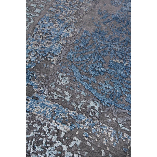 Transitional Jordan Gray/Blue Hand knotted Wool/Viscose/Cotton Area Rug - 10'x14' For Sale - Image 3 of 8