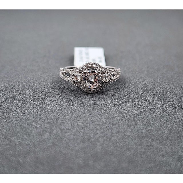 White 1.06 Ct Diamond Ring Size 6.5 For Sale - Image 8 of 9