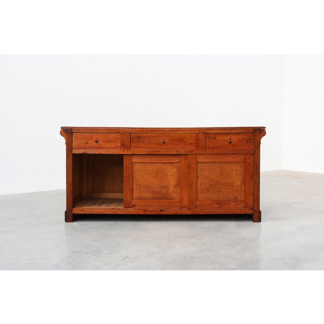 Large Mid-19th Century French Oak Bar Counter For Sale - Image 9 of 18