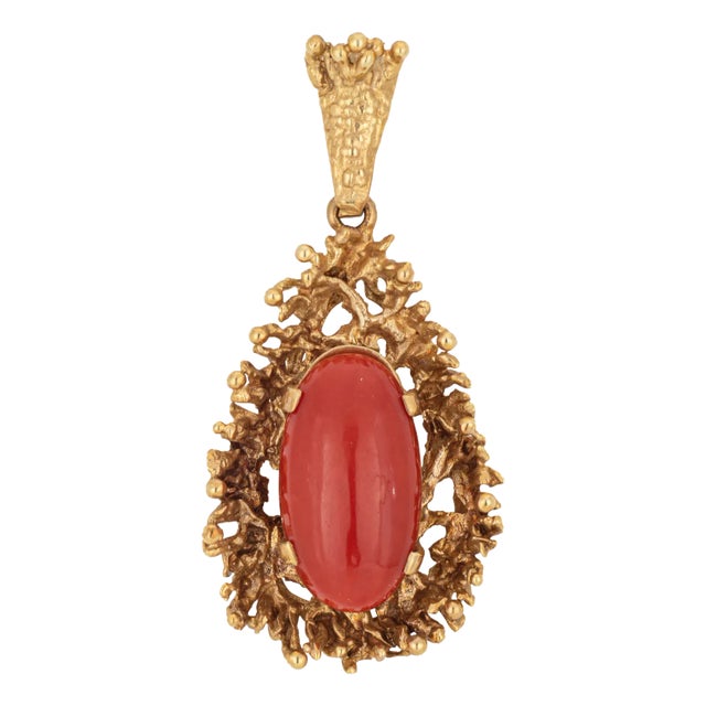 1970s Vintage Abstract Red Coral Pendant 14k Yellow Gold For Sale