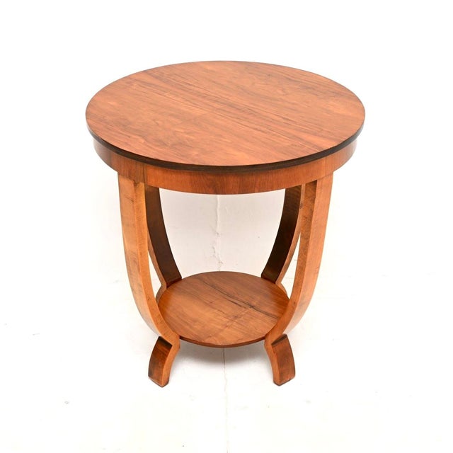 A smart and very well made Art Deco figured walnut occasional side / coffee table. This was made in England, it dates from...