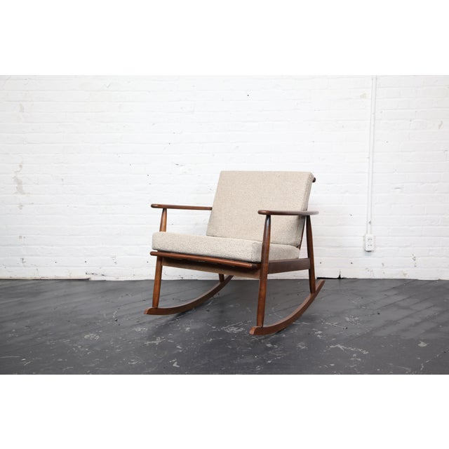 1970s Vintage Mid-Century Modern Rocking Lounge Chair With New ...
