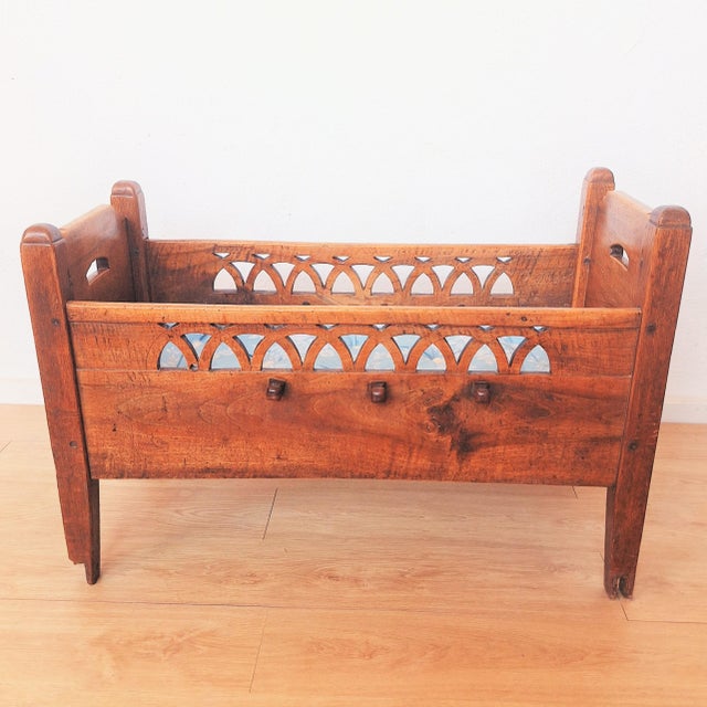 Antique Wooden Childrens Bed, 1850s, in Very Good conditions. Designed before 1890