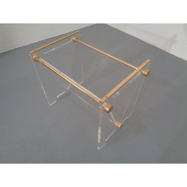 Hollywood Regency Acrylic Glass and Brass Magazine Rack by David Lange for Marais International, France, 1970s For Sale - Image 3 of 16