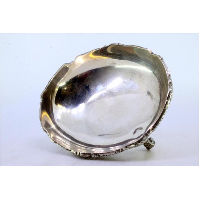 Silver Bonbonniere with Embossed Friezes 3-Flower Knob Lid and Palms Feet For Sale - Image 6 of 8