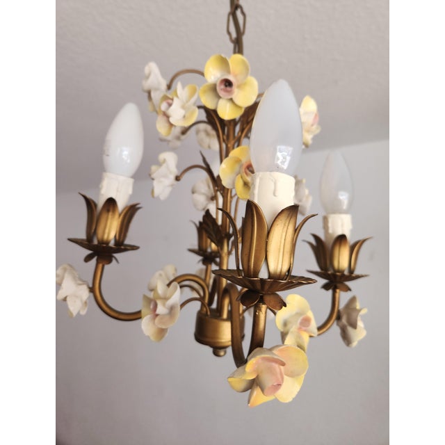 Vintage Shabby Chic Florentine Pendant Lamp Four-Armed with Gold-Tone Porcelain Roses, 1960s For Sale - Image 14 of 18
