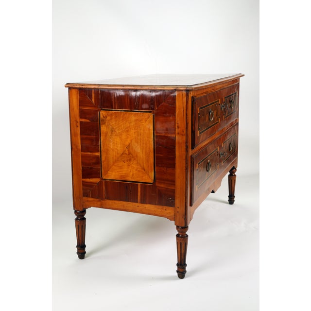 Antique Commode in Walnut, 1790 For Sale - Image 9 of 16