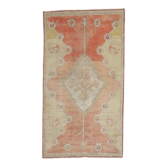 Early 20th Century Turkish Sivas Rug - 2'6" x 4'7" For Sale