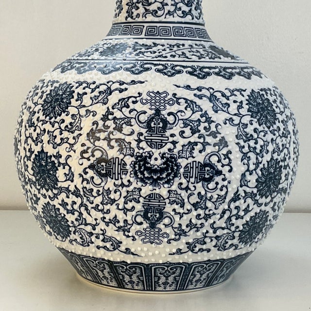 Ink Blue Vintage Chinoiserie Boho Chic Japanese Ink Blue & White Hobnail Porcelain Vase Attributed to Kutani. For Sale - Image 8 of 13