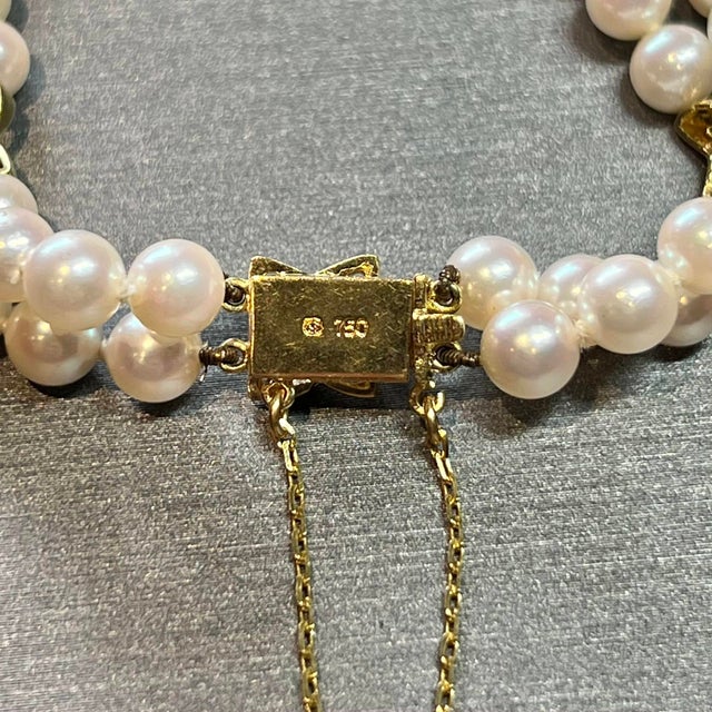 1990s Mikimoto Estate Akoya Pearl Bracelet 18k Gold For Sale - Image 4 of 9