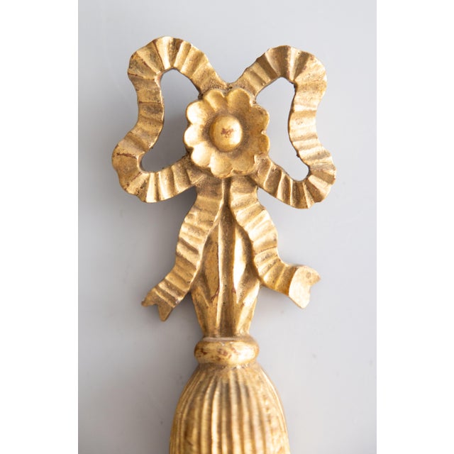 Vintage Italian Carved Giltwood Bows & Tassels Candle Sconces - A Pair For Sale In Houston - Image 6 of 12