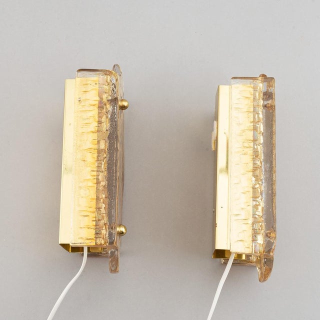 Wall Lights by Orrefors in Molded Glass & Brass, Sweden, 1960s, Set of 2 For Sale - Image 6 of 7