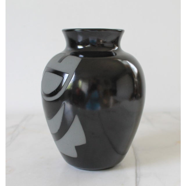 1980s 1980's Native American Style Black Sable Pottery Vase For Sale - Image 5 of 8