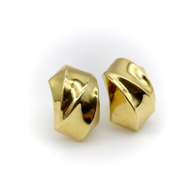 Modern Vintage Bassani 18k Gold Sculptural Earrings - 2 Pieces For Sale - Image 3 of 7