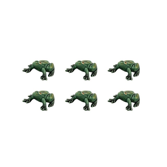 Traditional Bordallo Pinheiro Frogs Small Frogs Sitting Down, Set of 6 For Sale - Image 3 of 3