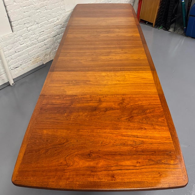 Large Danish Modern Expandable Teak Dining Table for 14 For Sale - Image 10 of 16