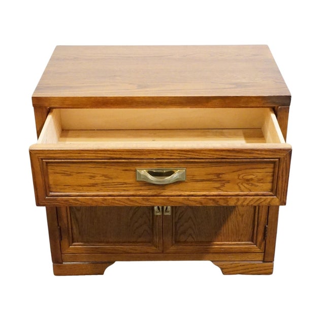 Thomasville Furniture Kallista Collection Contemporary Transitional 27" Cabinet Nightstand 25812 For Sale In Kansas City - Image 6 of 14